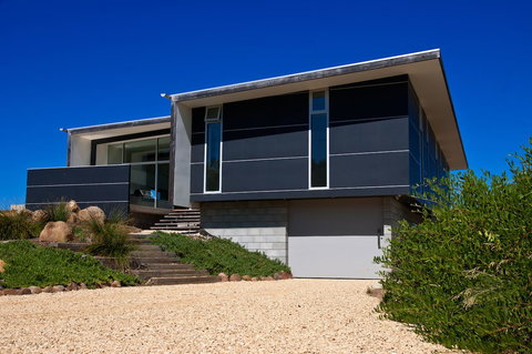 Cloudy Bay Beach House - Accommodation Yamba 2