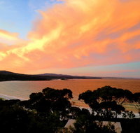DOLPHIN LOOKOUT COTTAGE - amazing views of the Bay of Fires - Accommodation Yamba