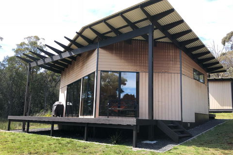 BAY OF FIRES ECO HUT Off Grid Experience At Binalong Bay - Accommodation Yamba 0