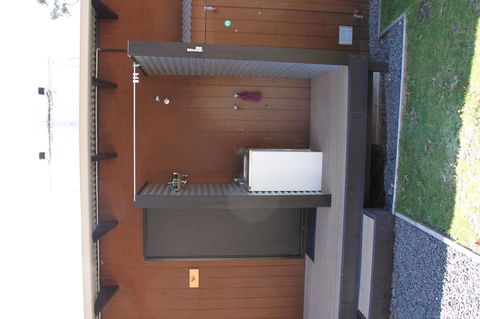 BAY OF FIRES ECO HUT Off Grid Experience At Binalong Bay - Accommodation Yamba 1
