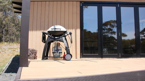 BAY OF FIRES ECO HUT Off Grid Experience At Binalong Bay - Accommodation Yamba 14