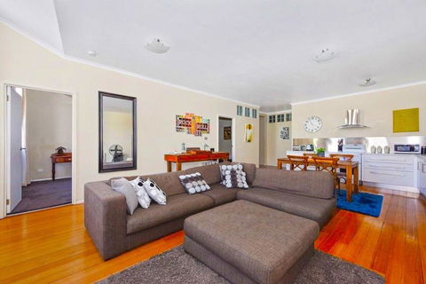 Launceston CBD Abode - Accommodation Yamba 3