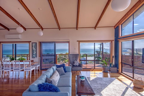 Zenith - Accommodation Yamba 0