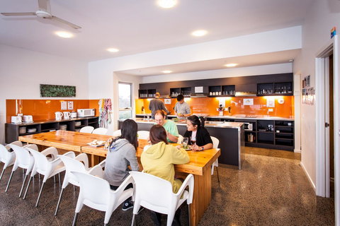 The Island Accommodation - Accommodation Yamba 19