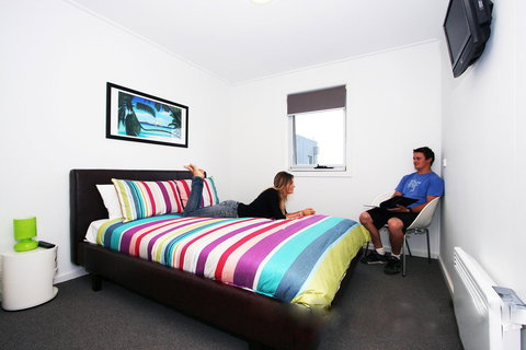 The Island Accommodation - Accommodation Yamba 9