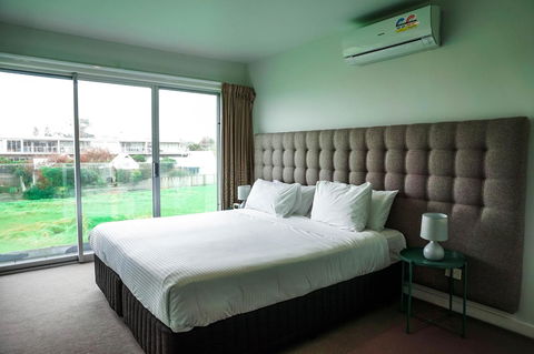 The Apollo - Accommodation Yamba 18