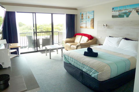 Apollo Bay Waterfront Motor Inn - Accommodation Yamba 2