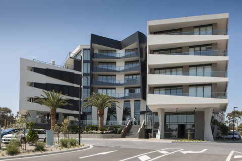 Caroline Serviced Apartments Sandringham - Accommodation Yamba 0