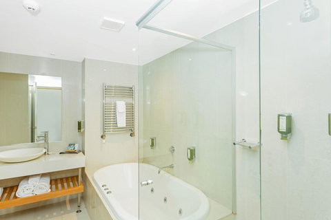 Deep Blue Hotel & Hot Springs - Accommodation Yamba 37