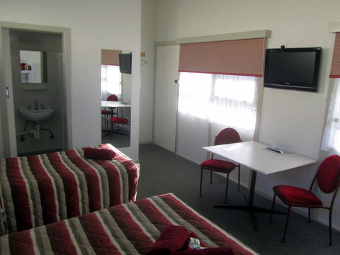 The Highlander Motel - 24HR Check In - Accommodation Yamba 27