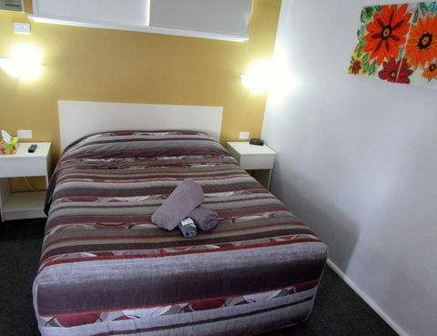 The Highlander Motel - 24HR Check In - Accommodation Yamba 13
