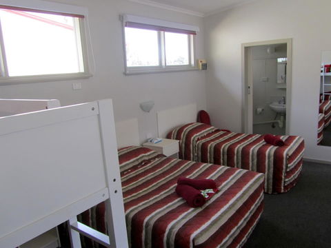 The Highlander Motel - 24HR Check In - Accommodation Yamba 23