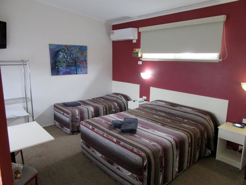 The Highlander Motel - 24HR Check In - Accommodation Yamba 3
