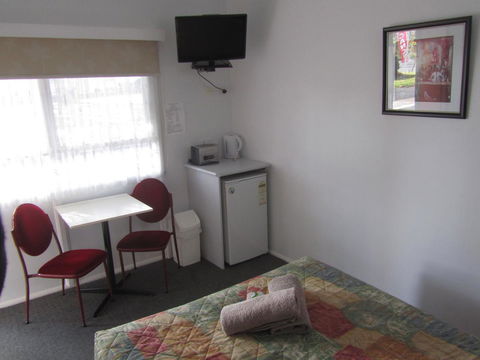The Highlander Motel - 24HR Check In - Accommodation Yamba 11