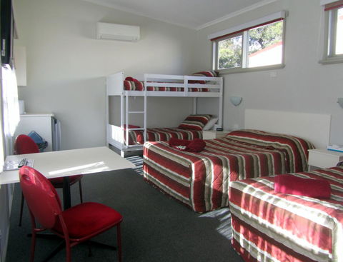 The Highlander Motel - 24HR Check In - Accommodation Yamba 18