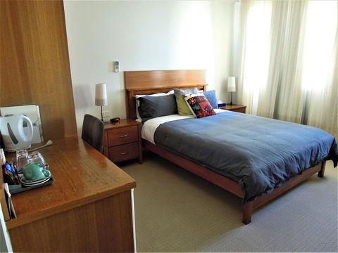 Plough Hotel - Accommodation Yamba 4