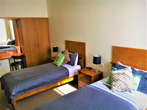 Plough Hotel - Accommodation Yamba 8