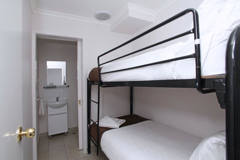 Quality Inn & Suites The Menzies - Accommodation Yamba 27