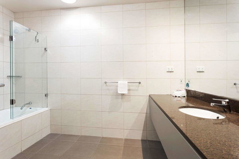 Quality Hotel Bayside Geelong - Accommodation Yamba 11