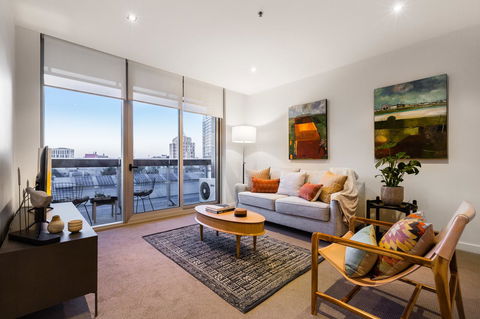 Auguste, Melbourne CBD Private Accommodation With Parking - Accommodation Yamba 2