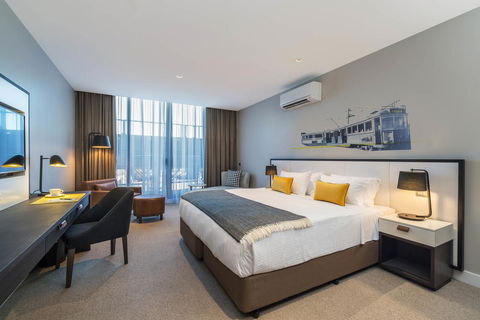 Peppers Docklands - Accommodation Yamba 0