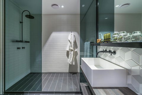 Peppers Docklands - Accommodation Yamba 20