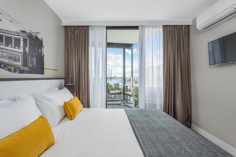 Peppers Docklands - Accommodation Yamba 29