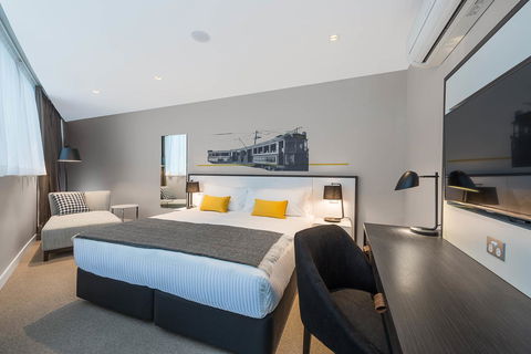 Peppers Docklands - Accommodation Yamba 5