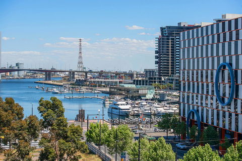 Peppers Docklands - Accommodation Yamba 3