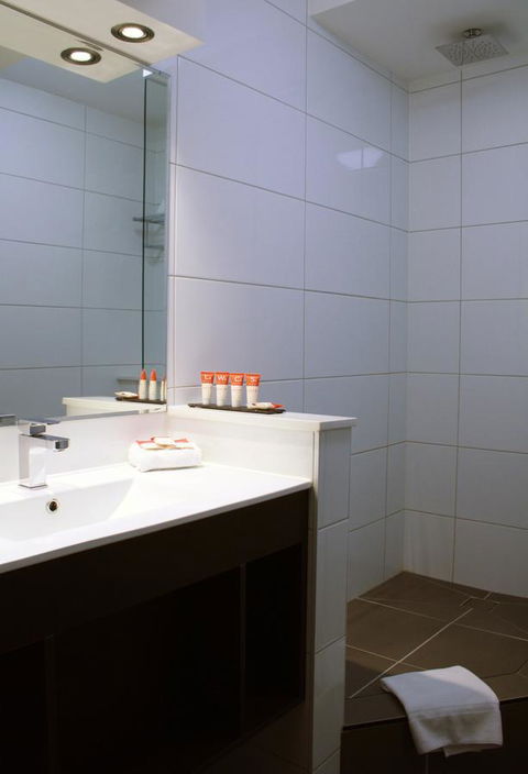 Hotel Grand Chancellor Melbourne - Accommodation Yamba 10