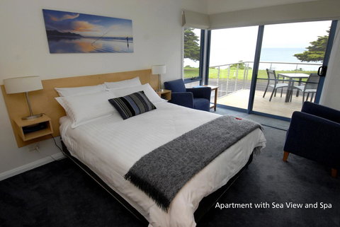 Seascape Accommodation - Accommodation Yamba 0