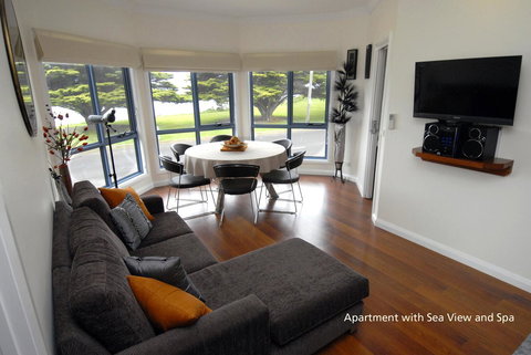 Seascape Accommodation - Accommodation Yamba 1