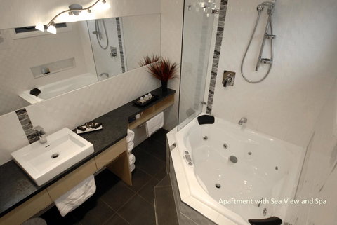 Seascape Accommodation - Accommodation Yamba 2