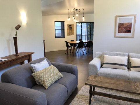 Saje\'s House & Pod - Accommodation Yamba 1