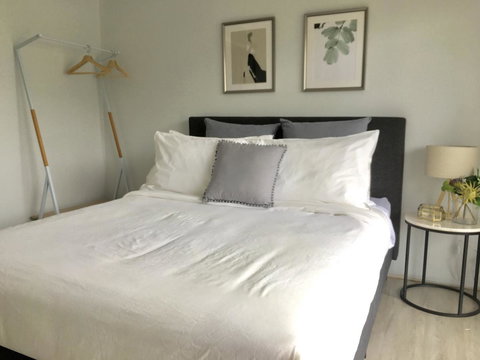 The Wheelhouse - 2BR Waterfront Apt In Town - Accommodation Yamba 7