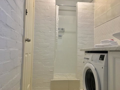 The Wheelhouse - 2BR Waterfront Apt In Town - Accommodation Yamba 14