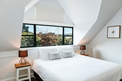 The Berry Inn - Accommodation Yamba 0