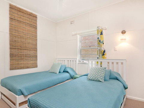 The Blue House - Flat Walk To River And Beach - Accommodation Yamba 2