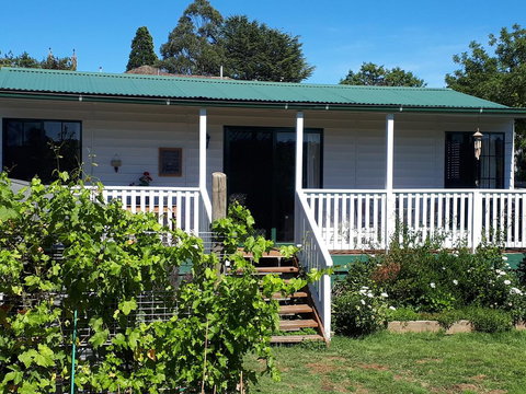 The Bohemian Art Studio - Accommodation Yamba 2