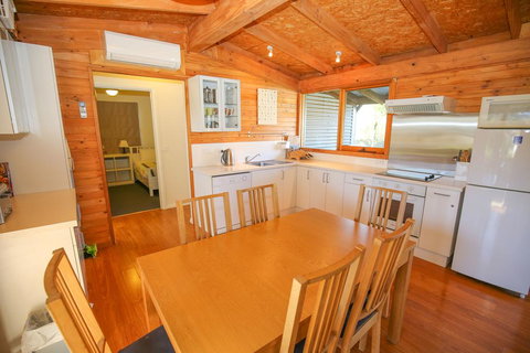 The Cabin - Accommodation Yamba 2