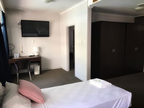 The Cavenagh - Accommodation Yamba 2