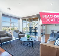 The Grand Oasis - Pool - Wifi - Mins from beach - Accommodation Yamba
