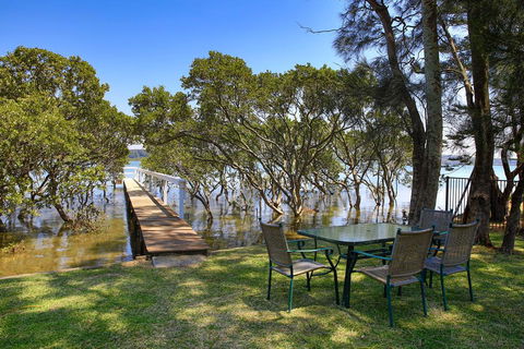 The Jetty At Culburra Beach - Pet Friendly Waterfront - Accommodation Yamba 3