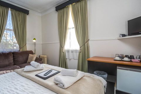 The Mews Motel - Accommodation Yamba 2