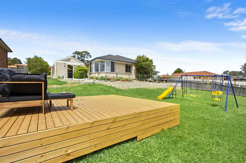 The Orient - Family & Pet Friendly - Huge Spa - Accommodation Yamba 3