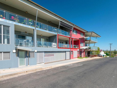 The Pilotage 2 - On Clarence Street - Accommodation Yamba 2