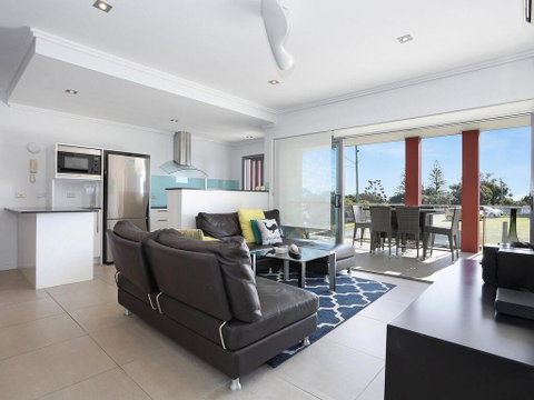 The Pilotage 2 - On Clarence Street - Accommodation Yamba 0