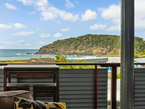 The Pole House - Accommodation Yamba 2