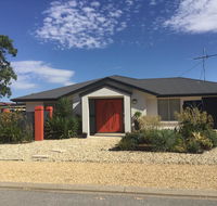 The Red Door - Accommodation Yamba