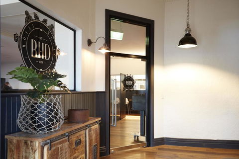 The Royal Hotel, Drouin - Accommodation Yamba 0